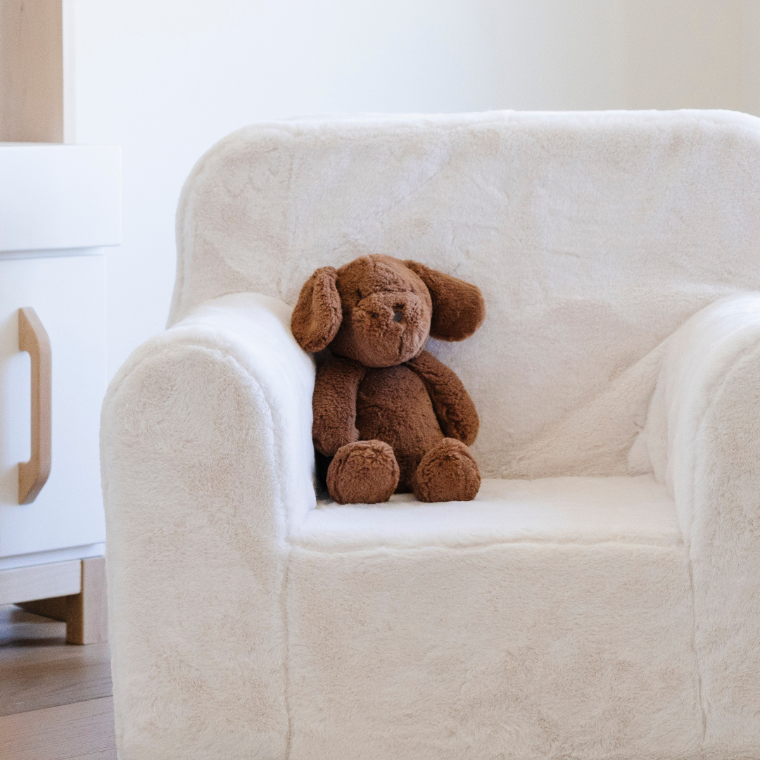 STUFFED ANIMALS: Lamb