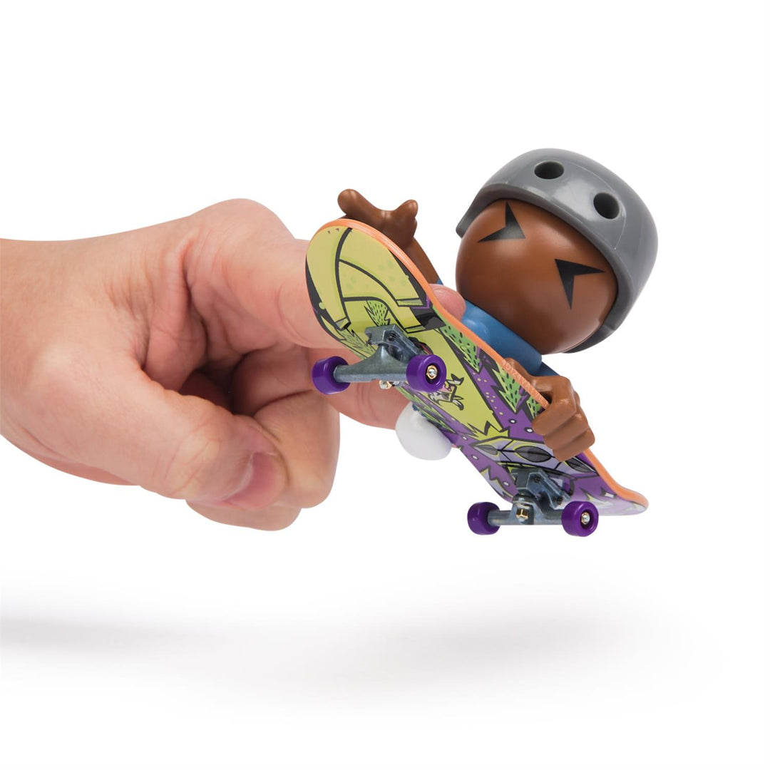 Sk8 Crew Fingerboard with Assistive Figure