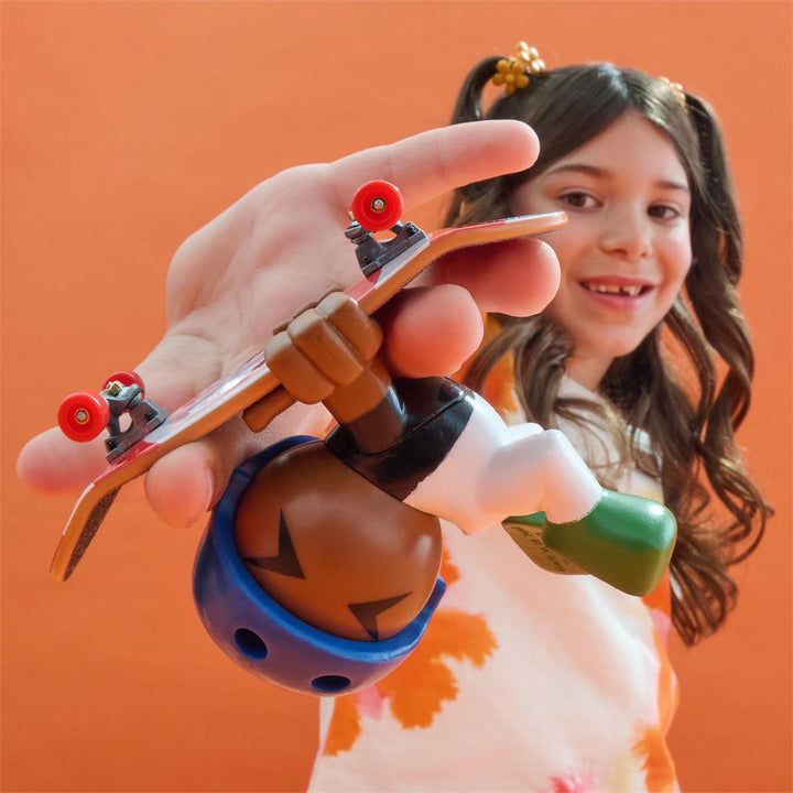 Sk8 Crew Fingerboard with Assistive Figure