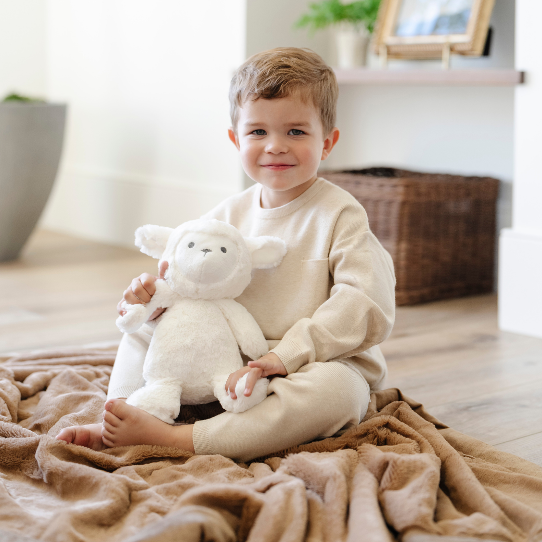 STUFFED ANIMALS: Puppy
