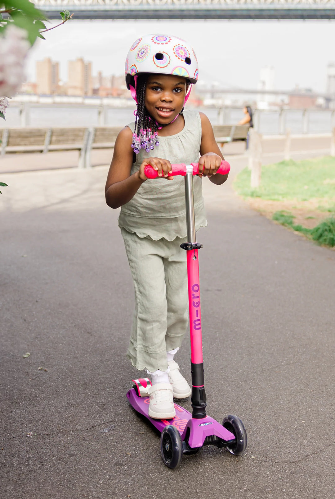 Maxi Ultra Pink Purple Foldable Neon LED Scooter