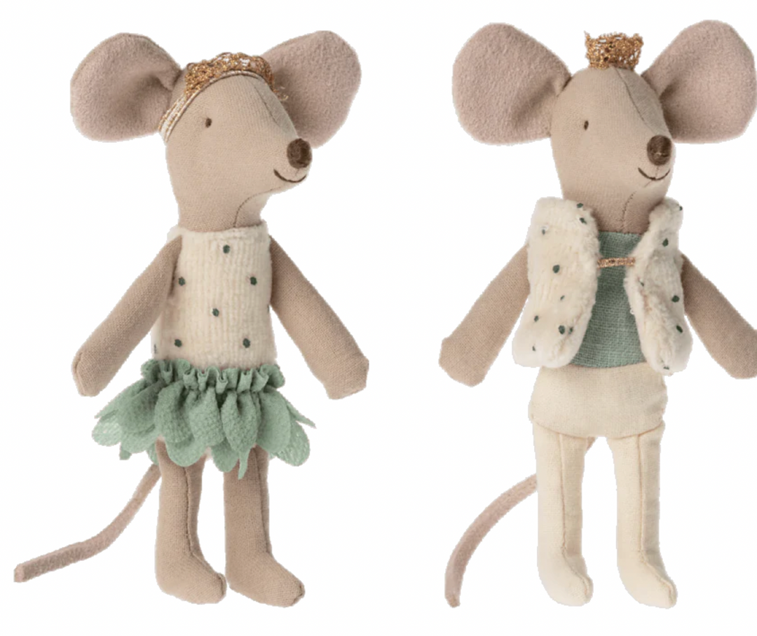 Royal twin mice, Little sister and brother in Matchbox