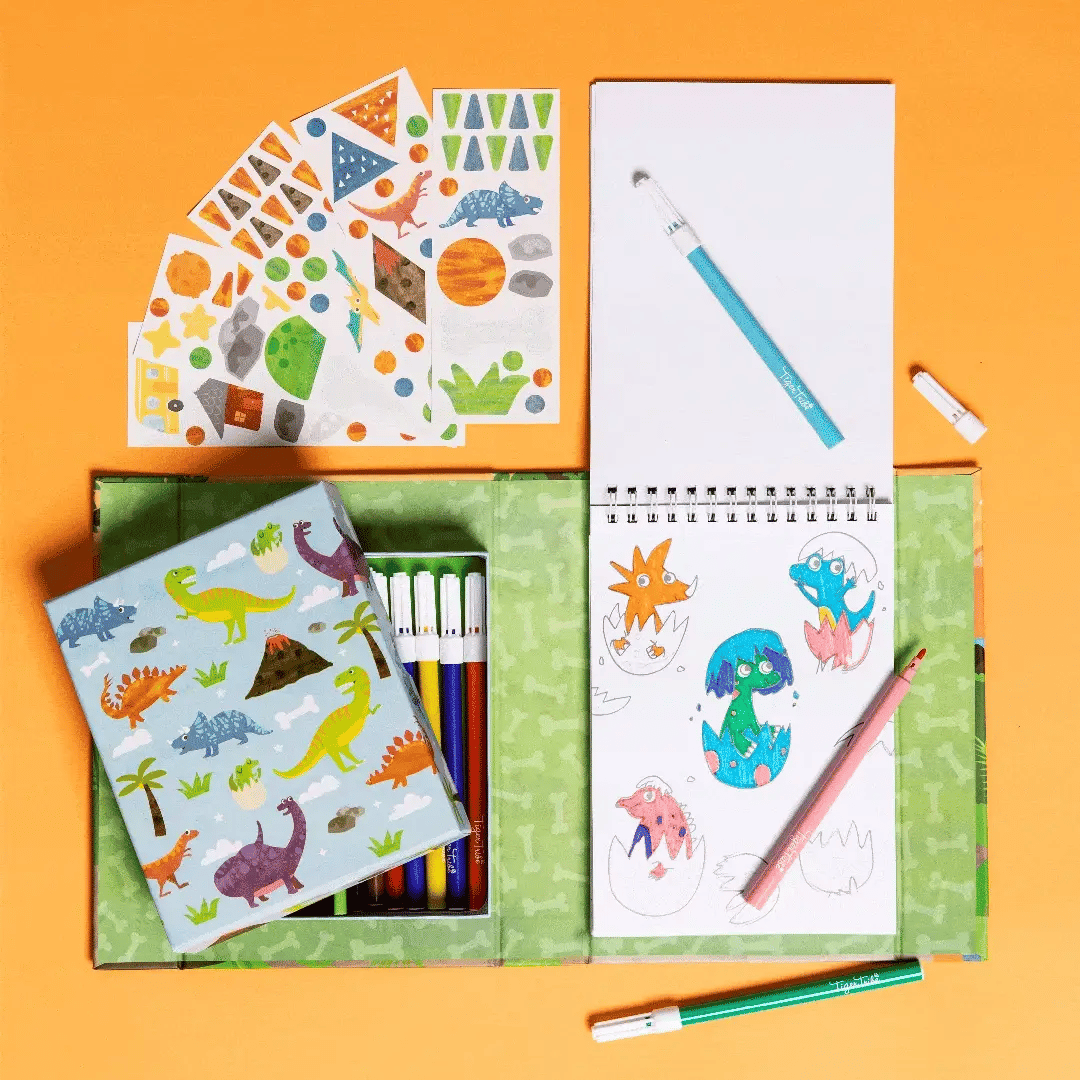 Dinosaur Coloring Set